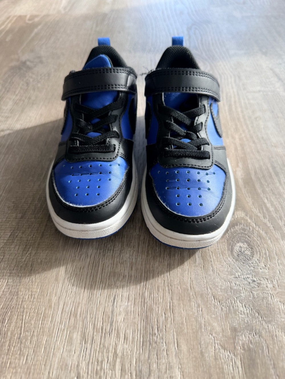 Boys Nike court Borough Low sneakers